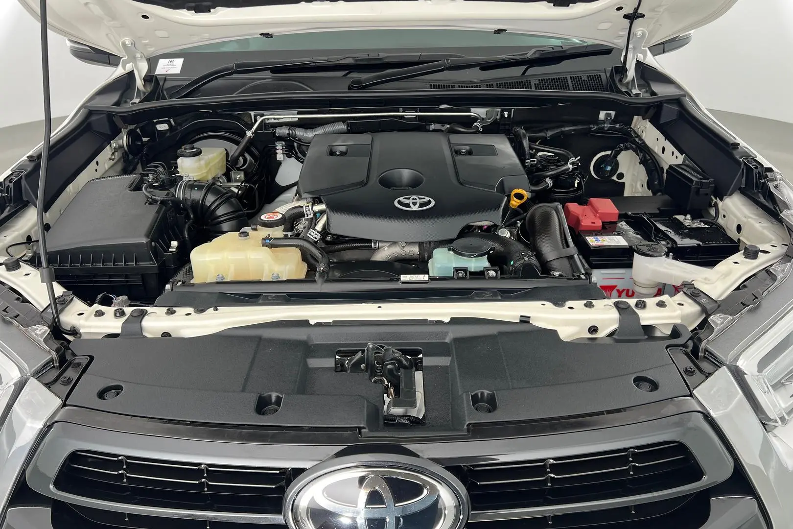 2022 Toyota Hilux Gallery Image 24