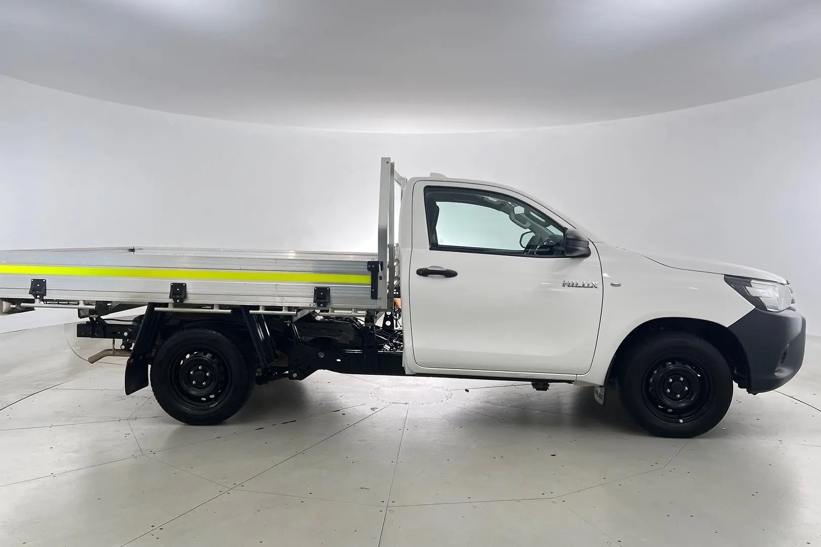 2022 Toyota Hilux Gallery Image 5