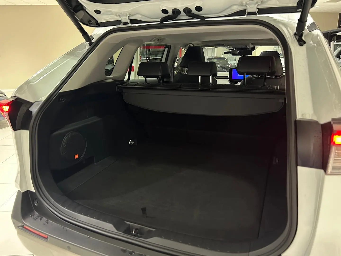 2024 Toyota RAV4 Gallery Image 11