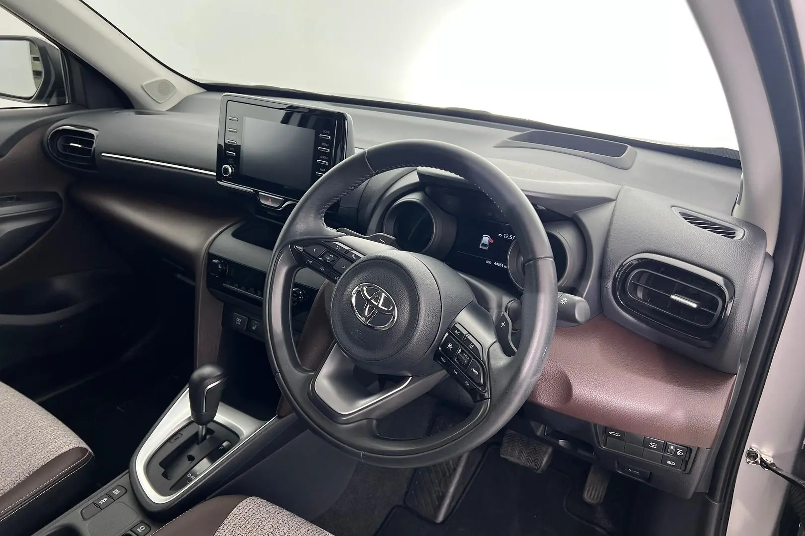 2022 Toyota Yaris Cross Gallery Image 13
