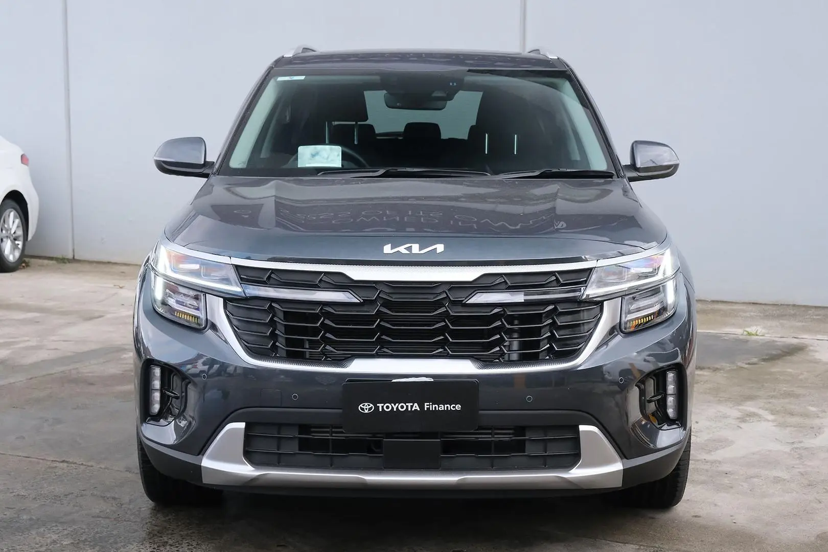 2024 Kia Seltos Gallery Image 3