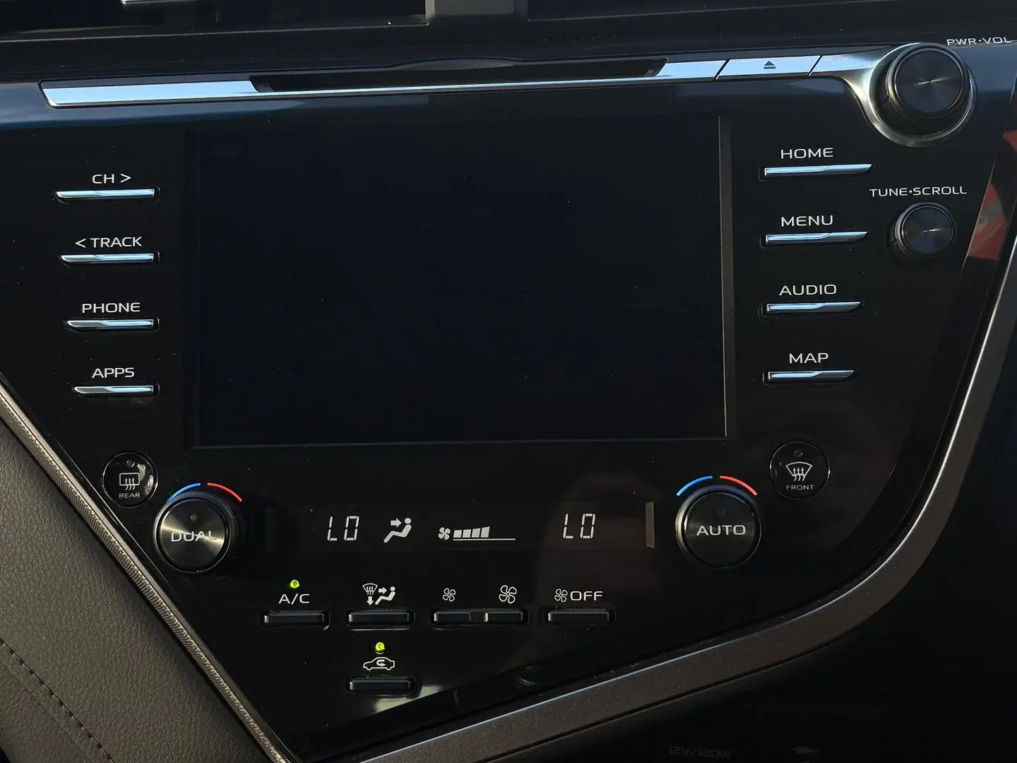 2019 Toyota Camry Gallery Image 19