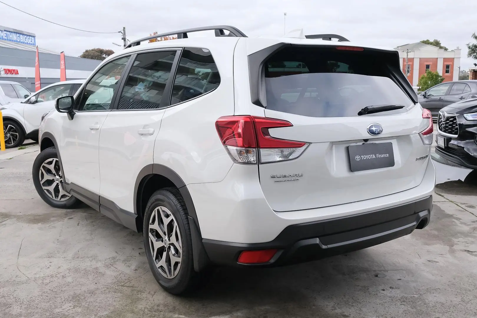2023 Subaru Forester Gallery Image 2