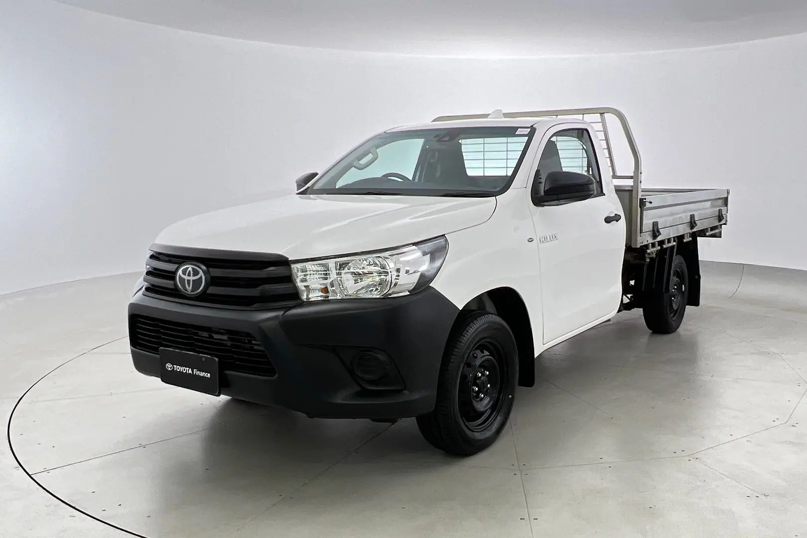 2022 Toyota Hilux Gallery Image 9