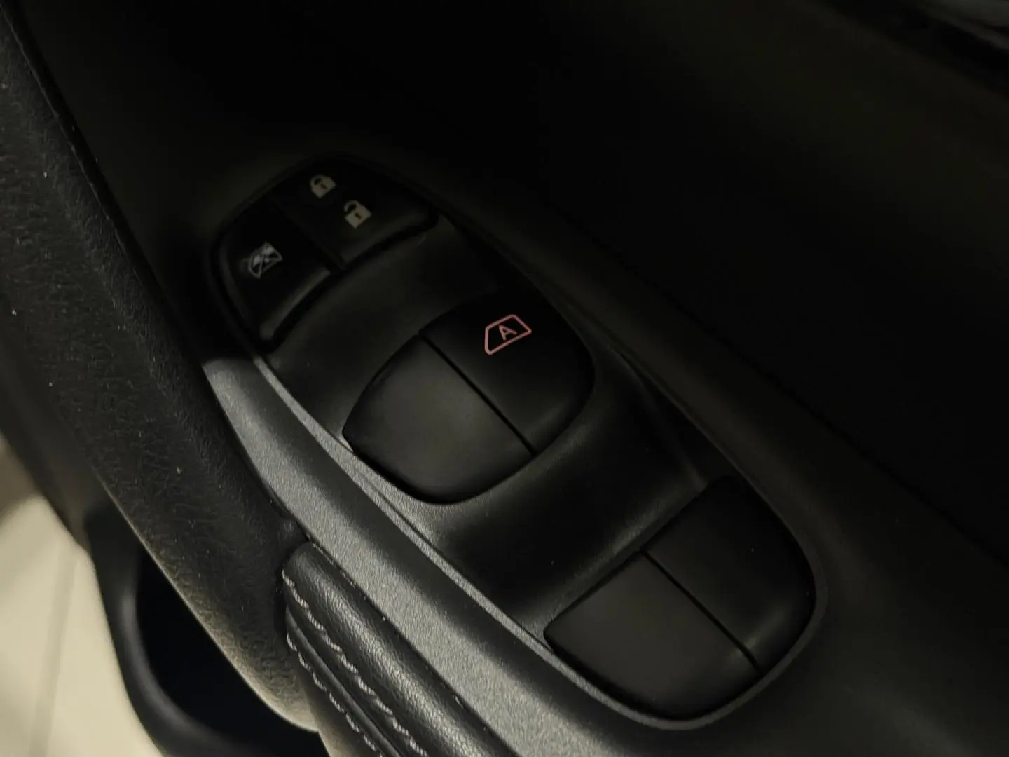 2021 Nissan X-TRAIL Gallery Image 15