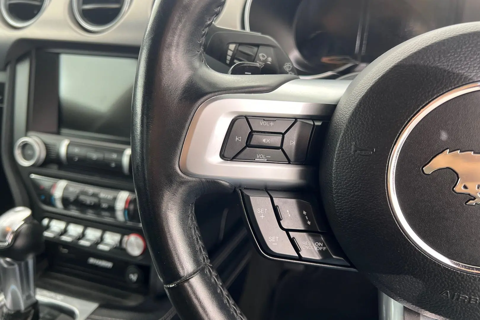 2018 Ford Mustang Gallery Image 18
