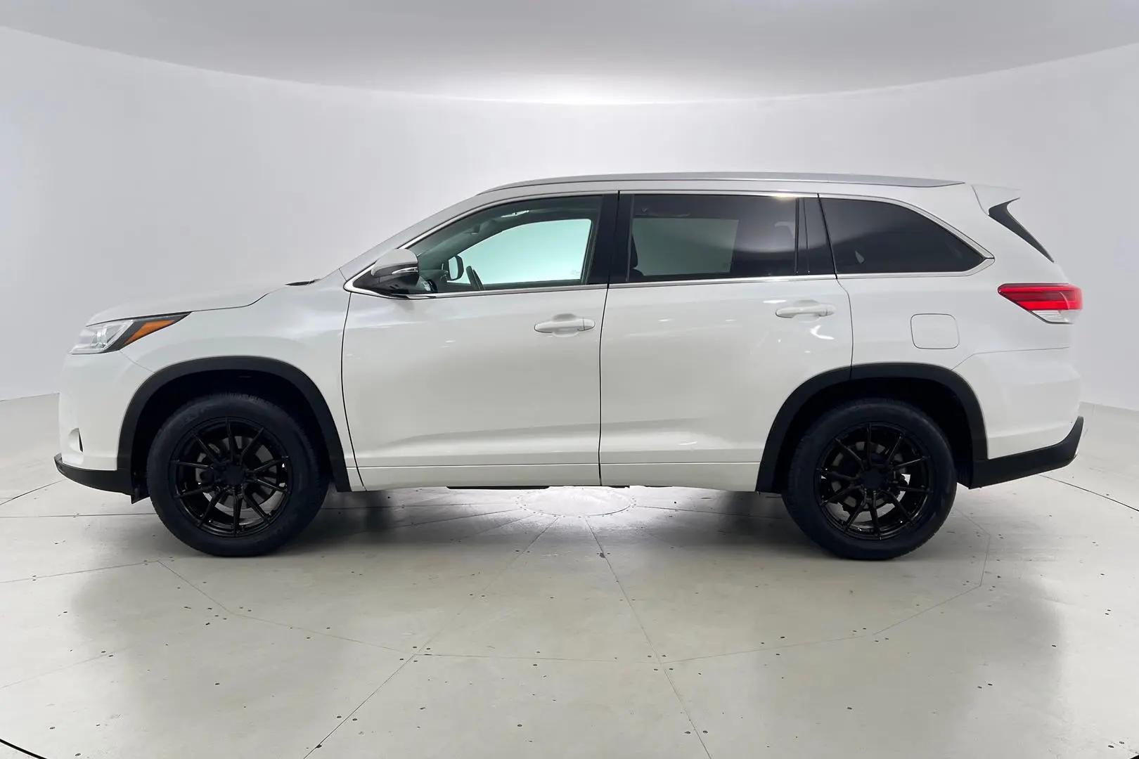 2019 Toyota Kluger Gallery Image 7