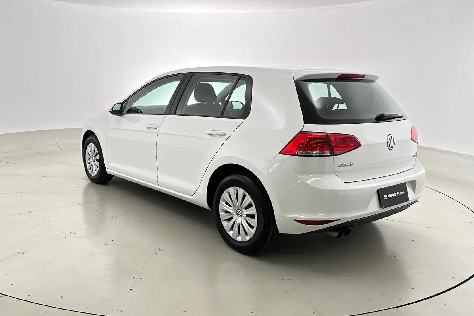 2013 Volkswagen Golf Gallery Image 2
