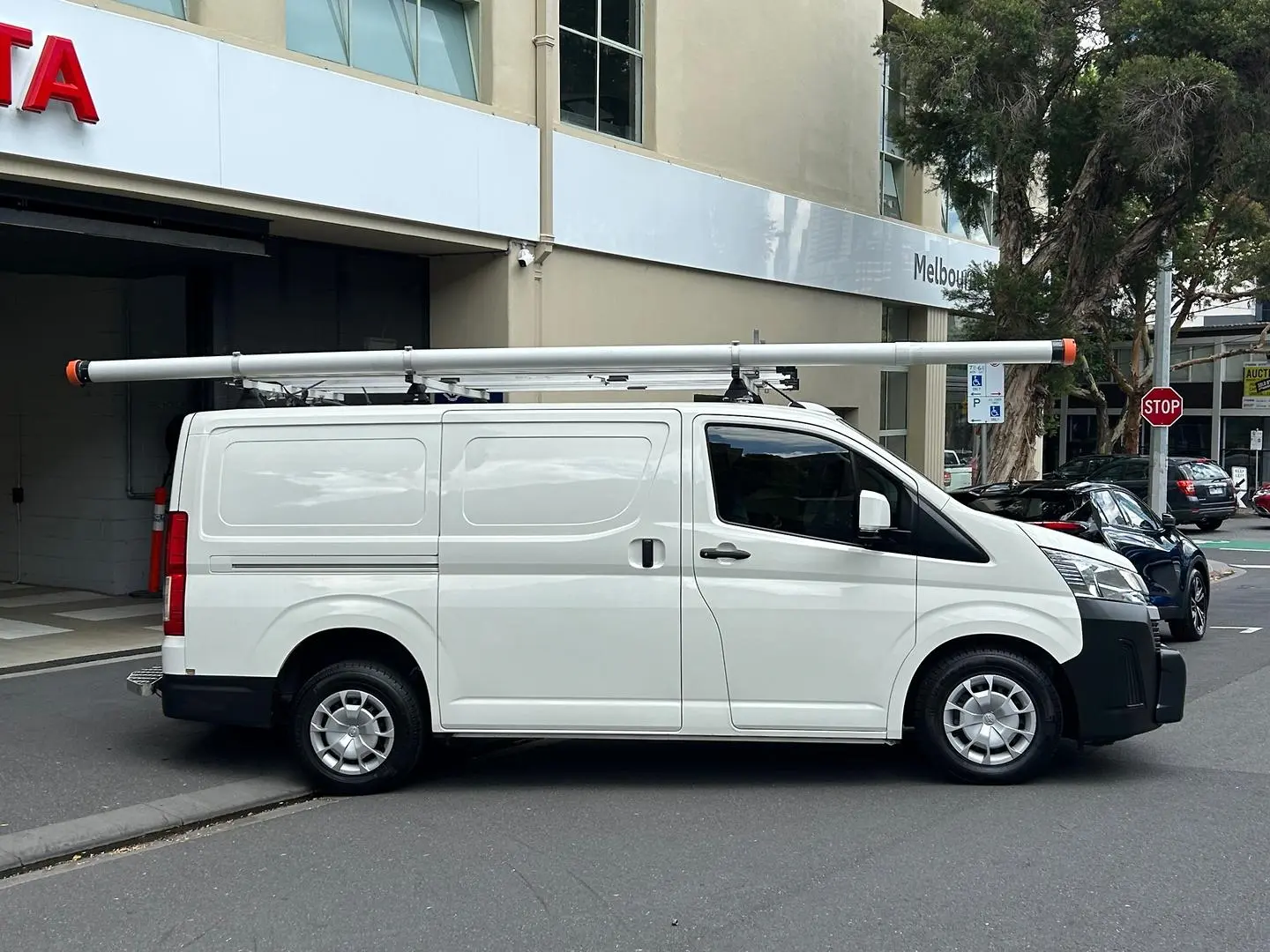 2022 Toyota Hiace Gallery Image 4