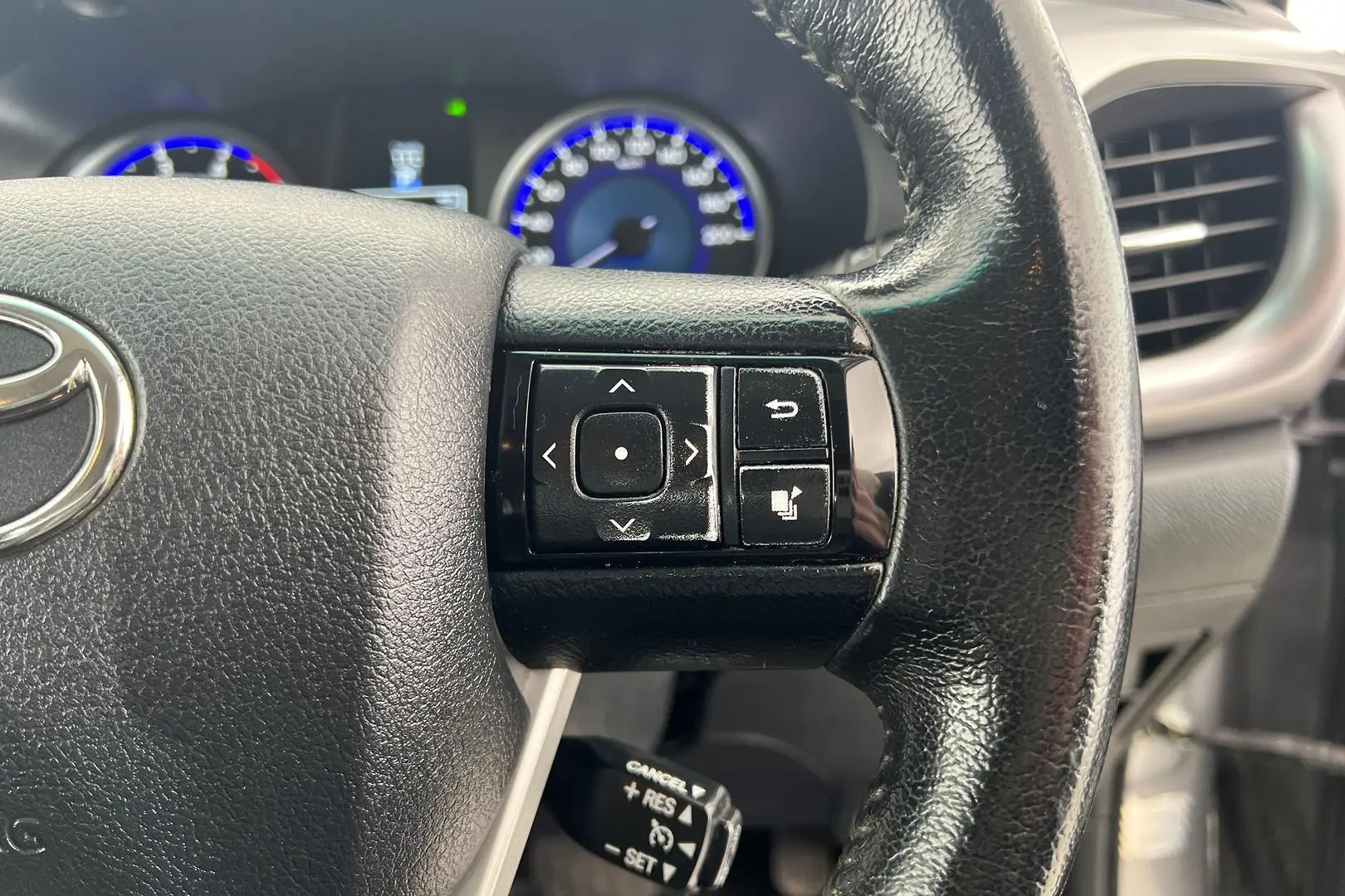 2018 Toyota Hilux Gallery Image 14