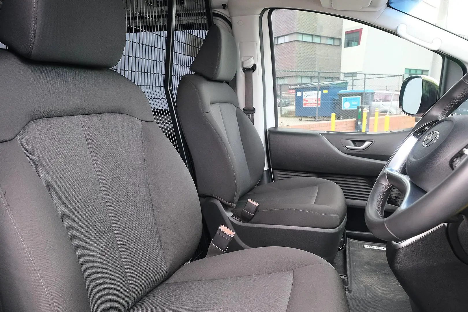 2022 Hyundai STARIA Gallery Image 15