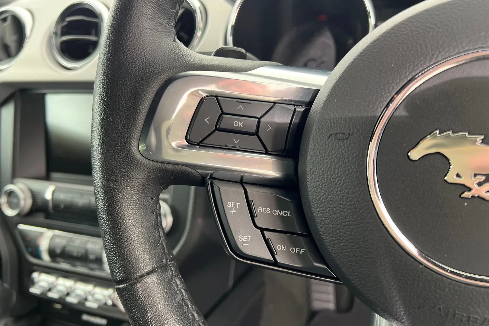 2017 Ford Mustang Gallery Image 16