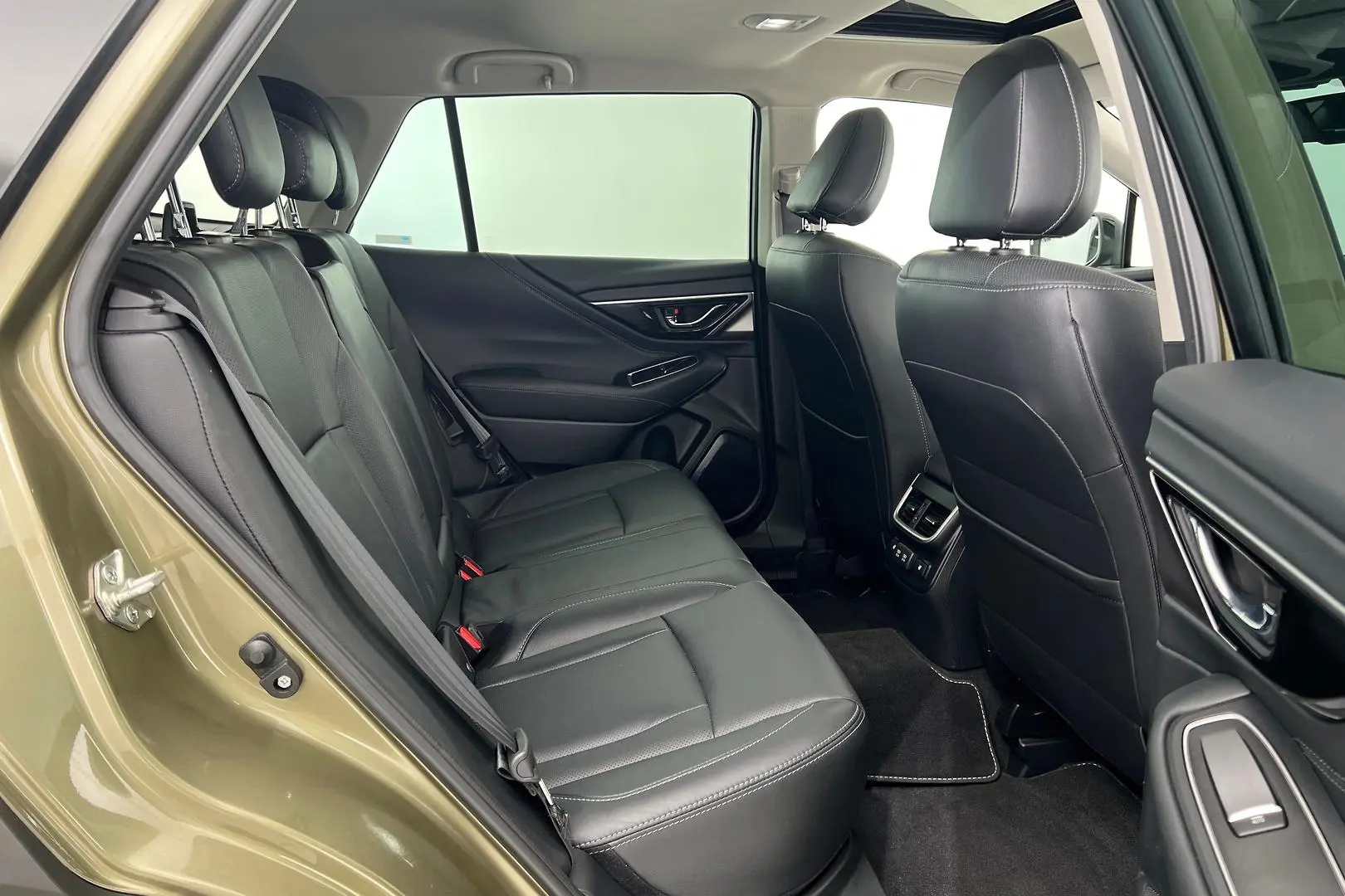 2021 Subaru Outback Gallery Image 15