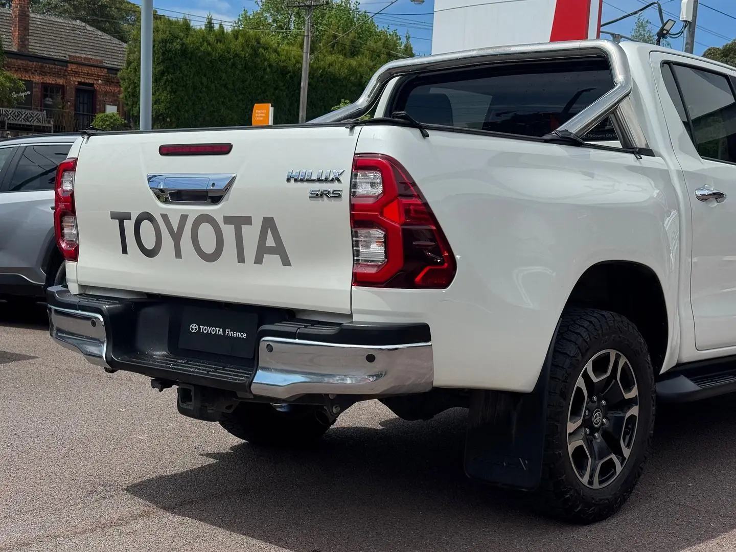 2020 Toyota Hilux Gallery Image 5