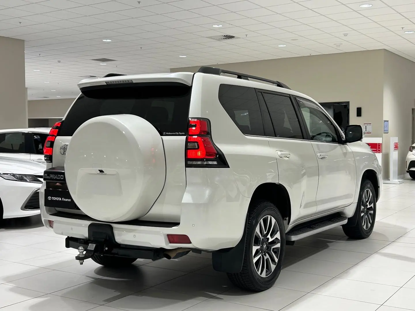 2023 Toyota Landcruiser Prado Gallery Image 10