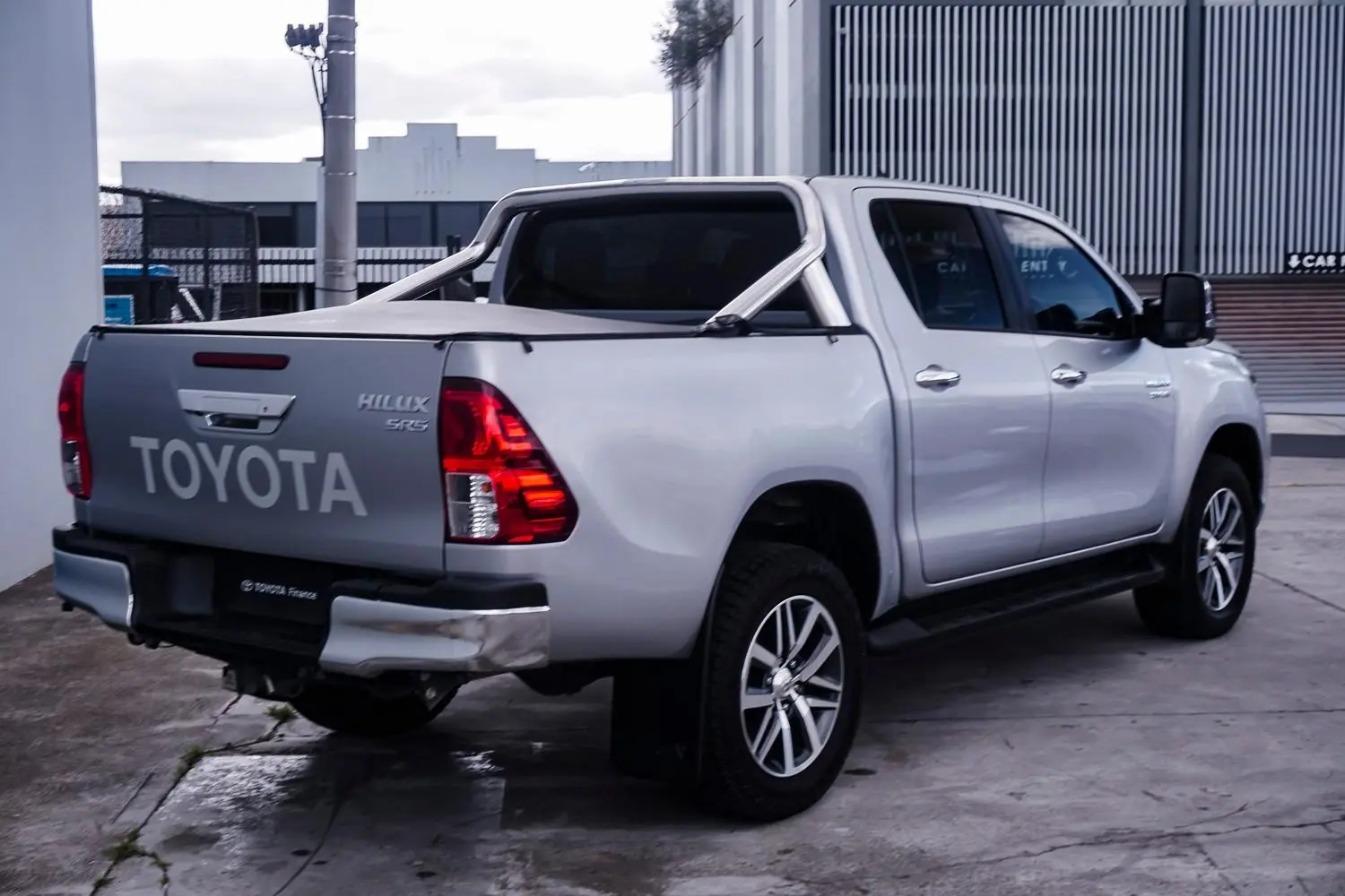2018 Toyota Hilux Gallery Image 2