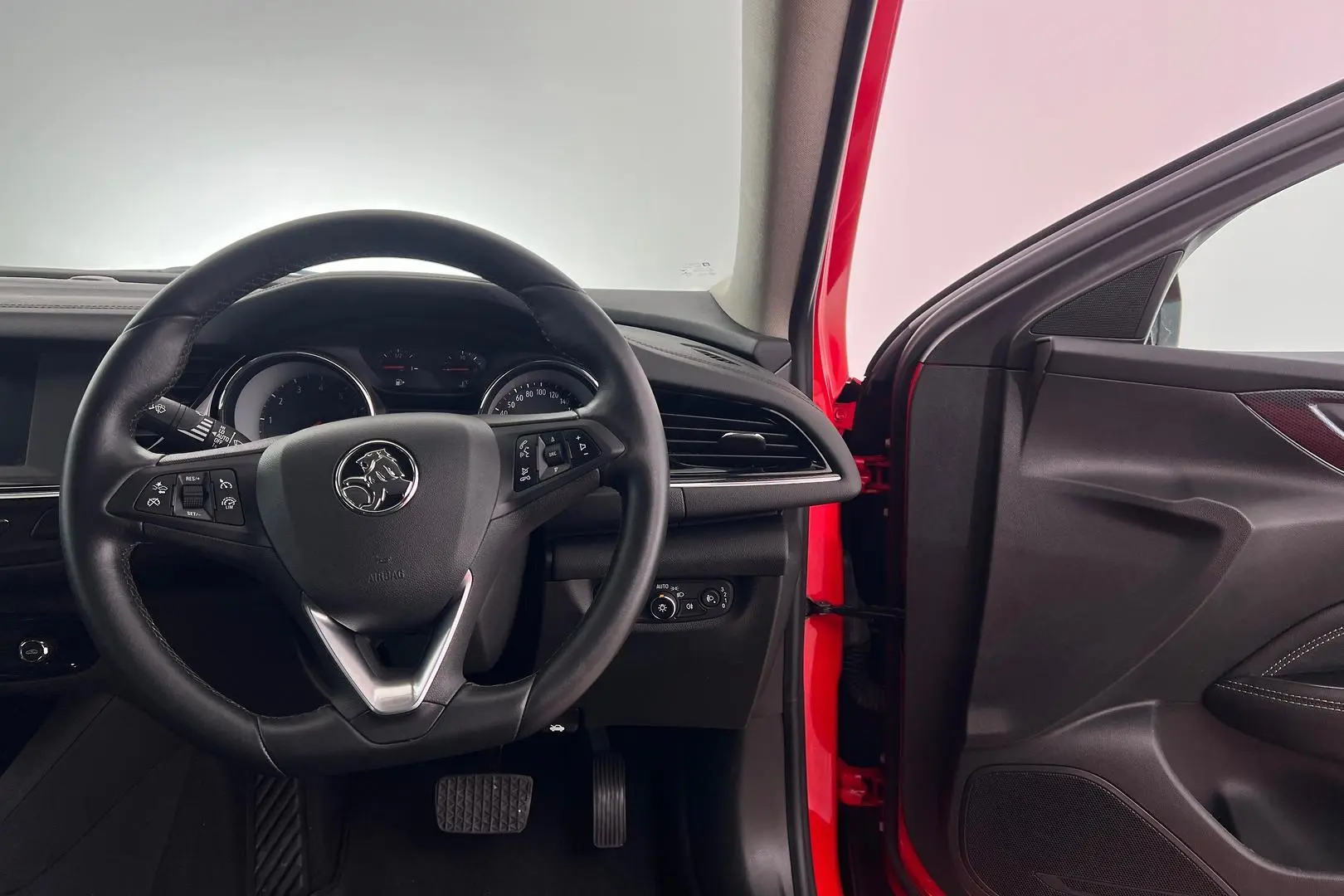 2019 Holden Commodore Gallery Image 15