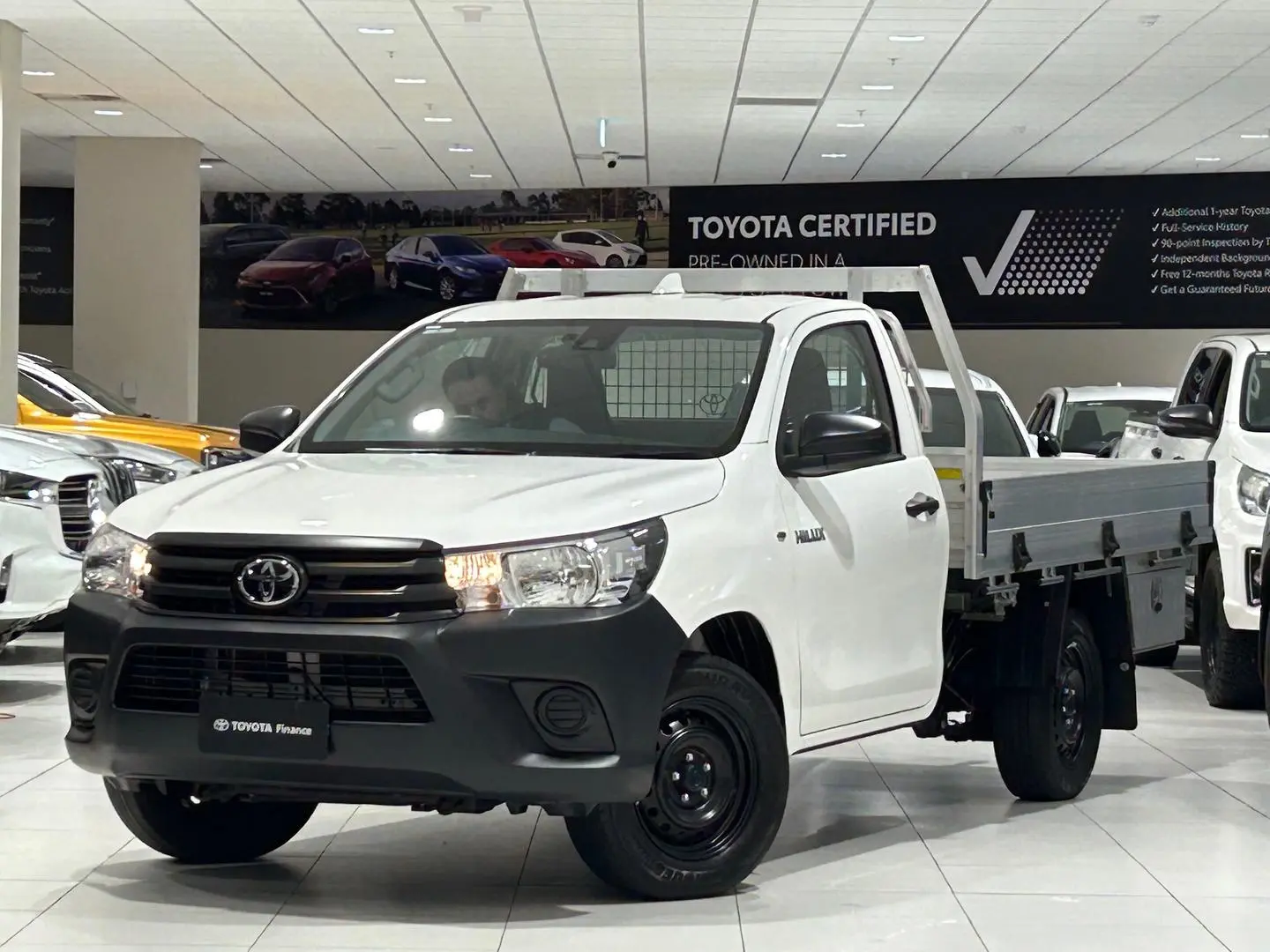 2024 Toyota Hilux Gallery Image 5