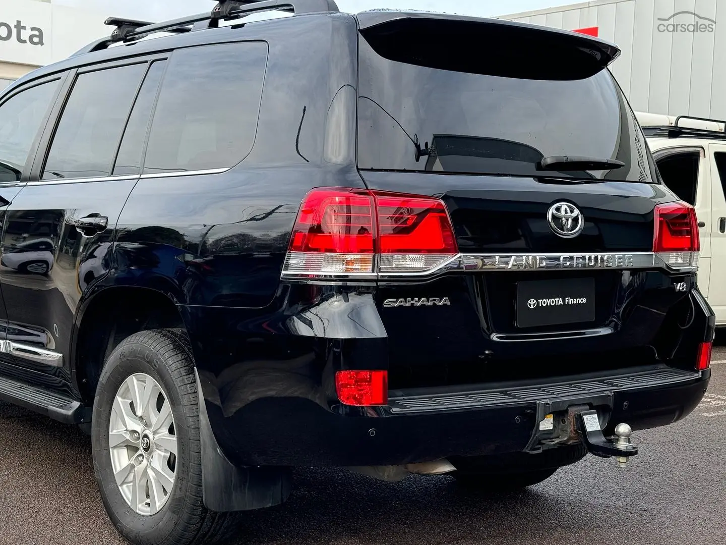 2018 Toyota Landcruiser Image 10