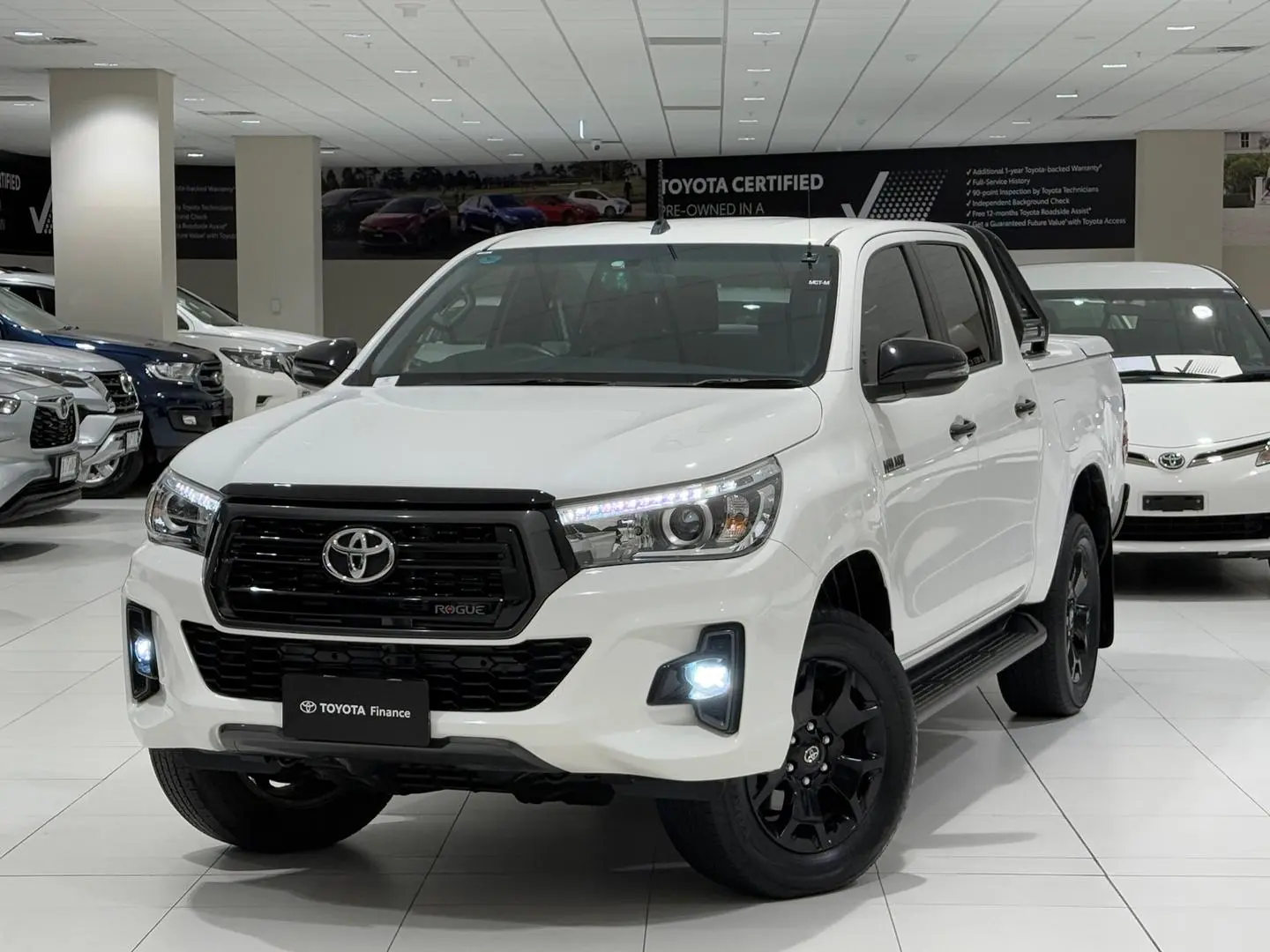 2018 Toyota Hilux Gallery Image 5