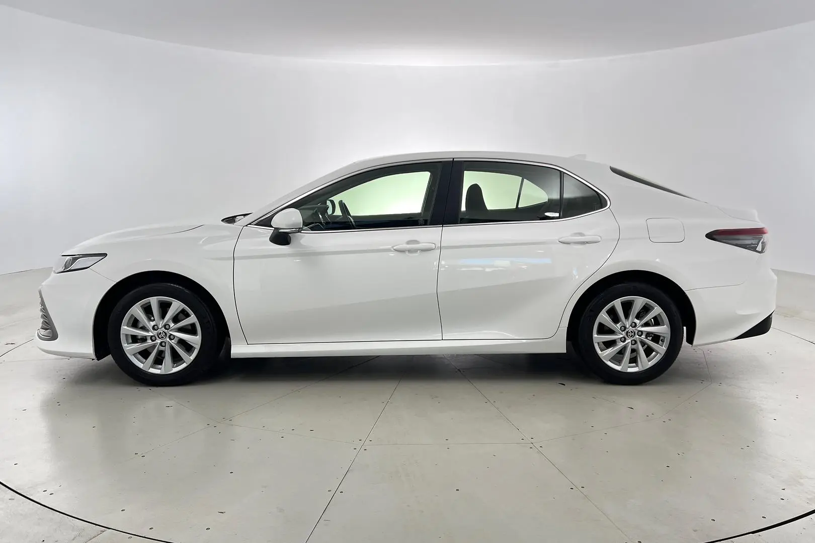 2024 Toyota Camry Gallery Image 7