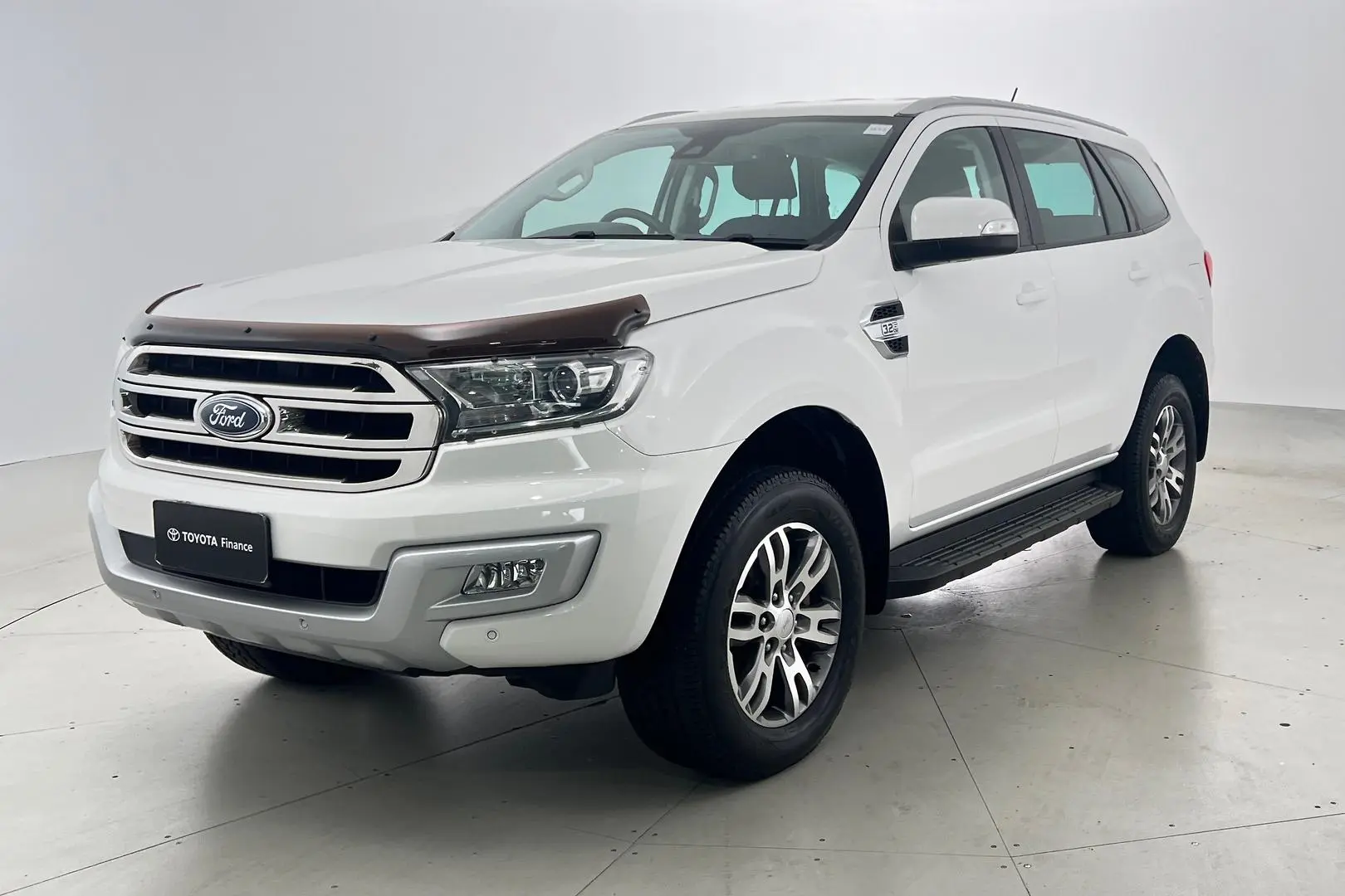 2018 Ford Everest Gallery Image 8