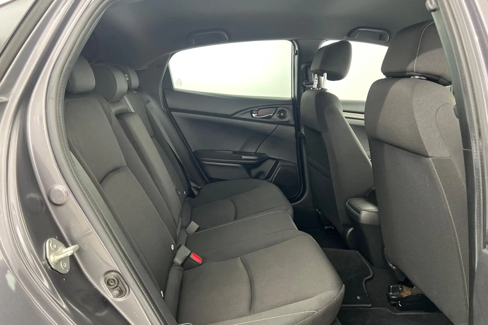 2017 Honda Civic Gallery Image 18