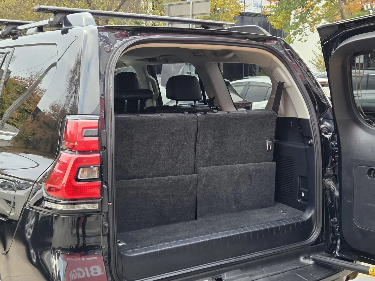2020 Toyota Landcruiser Prado Gallery Image 14