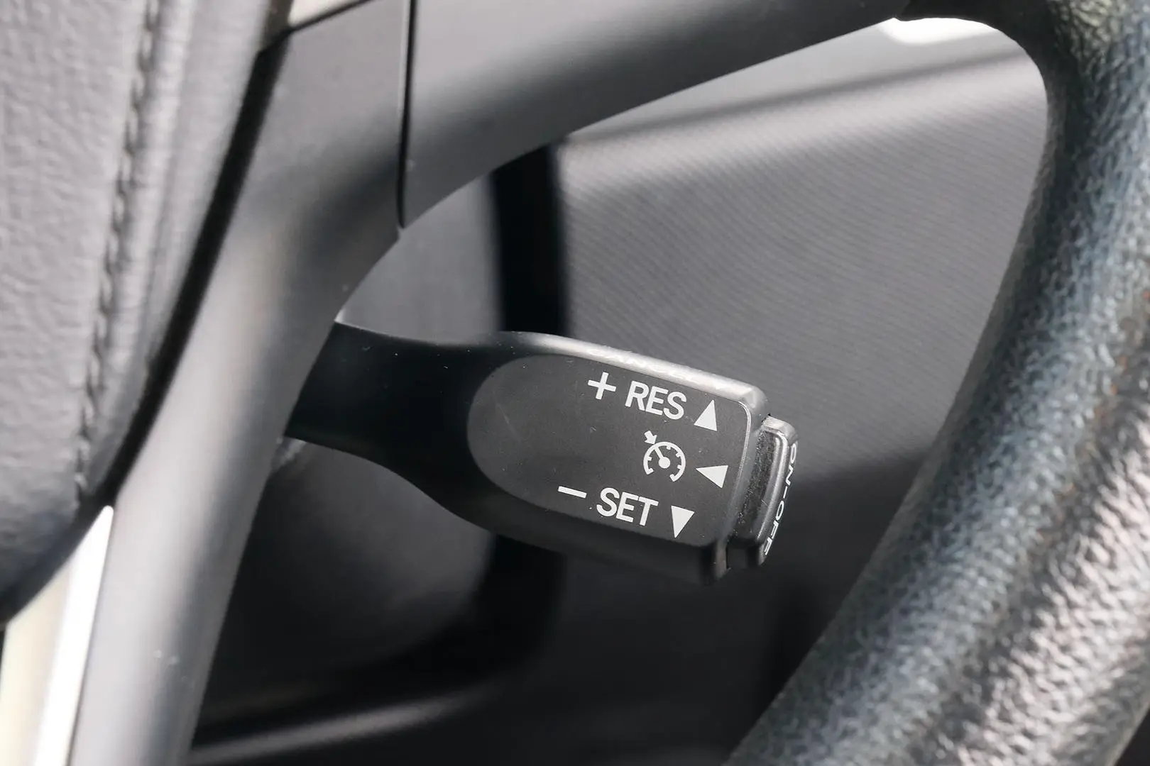 2017 Toyota Tarago Gallery Image 17