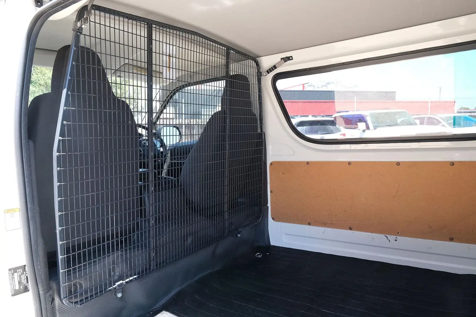 2018 Toyota Hiace Gallery Image 14