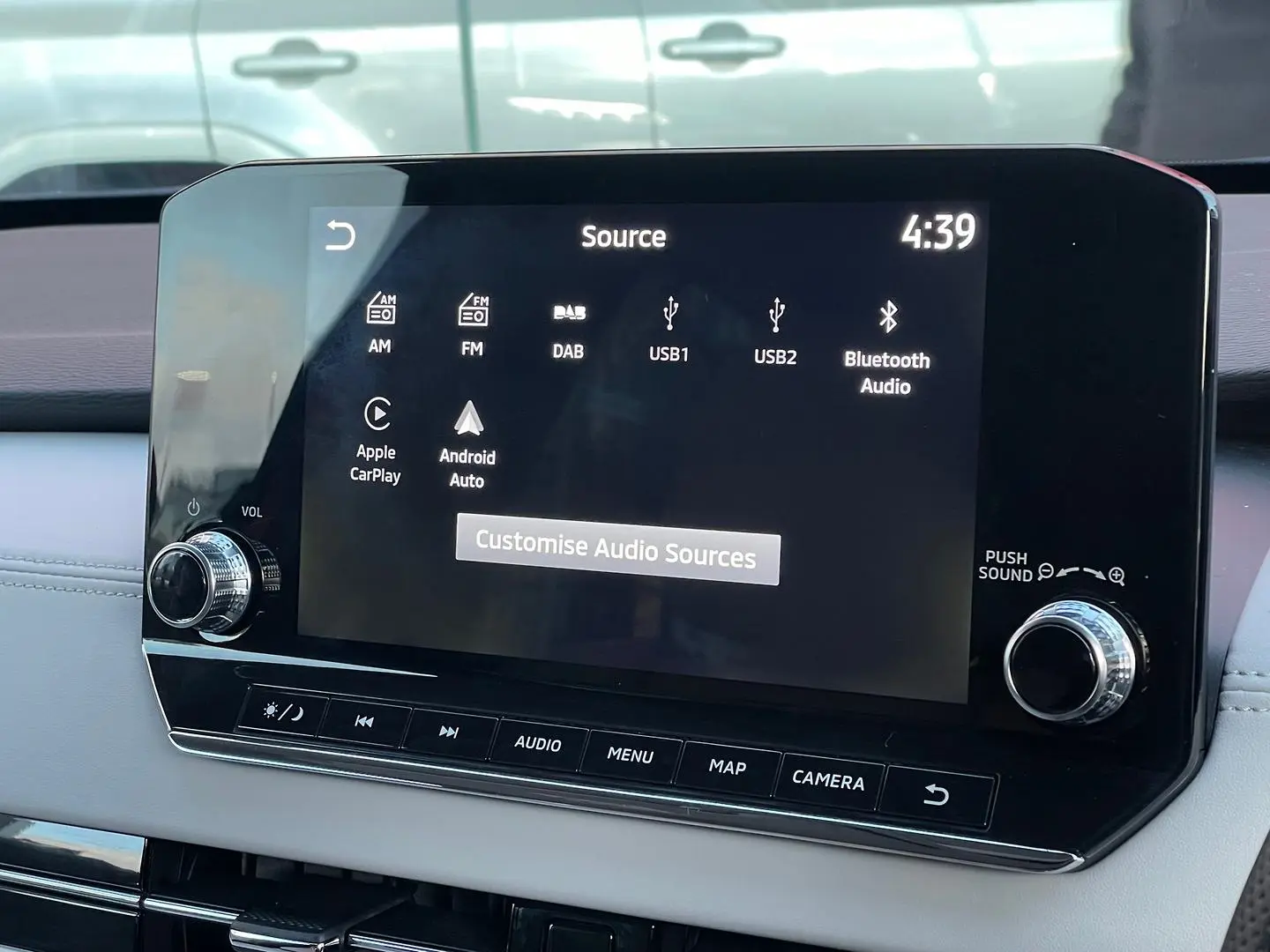 2022 Mitsubishi Outlander Gallery Image 18