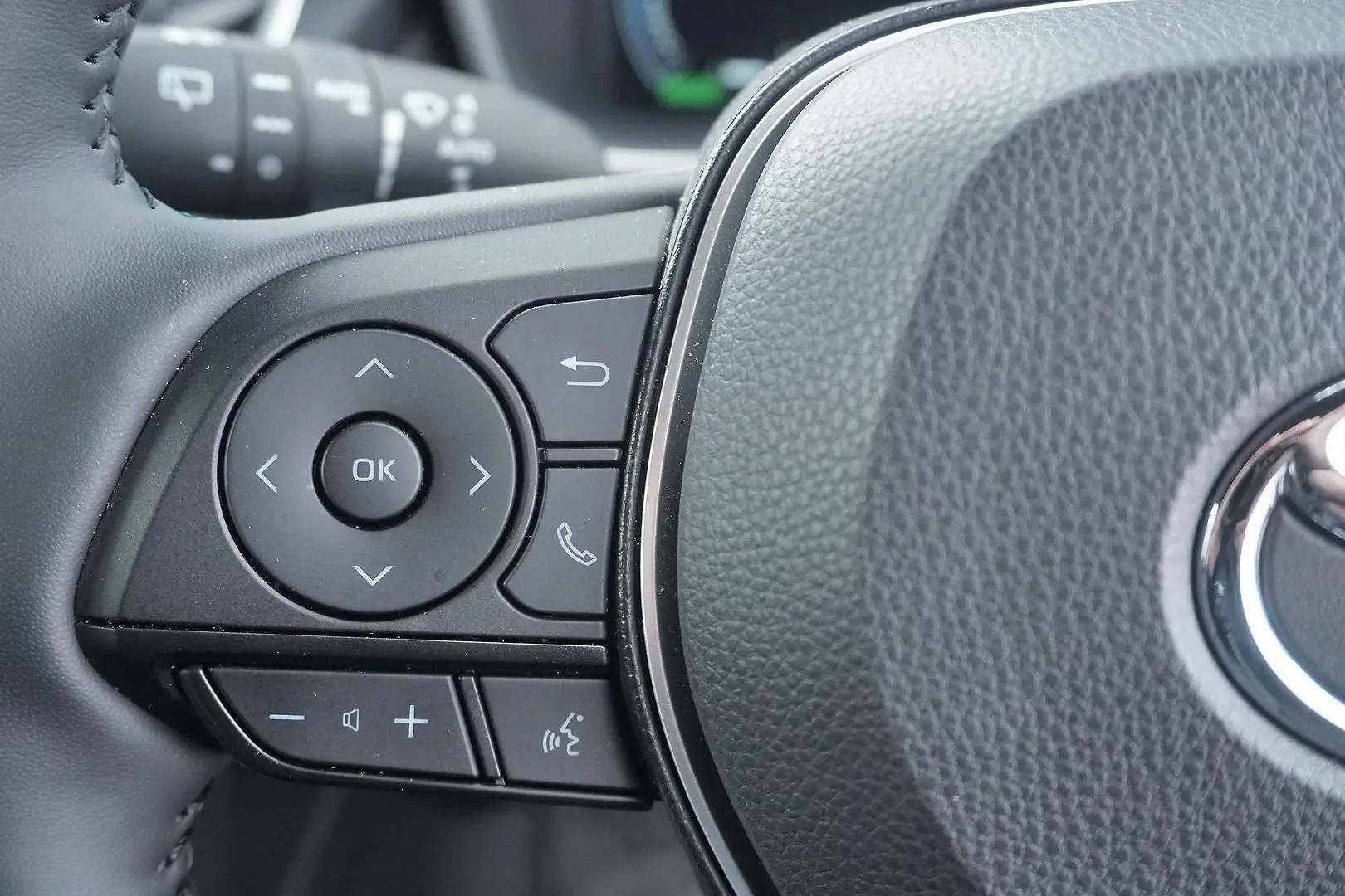 2024 Toyota Corolla Cross Gallery Image 9