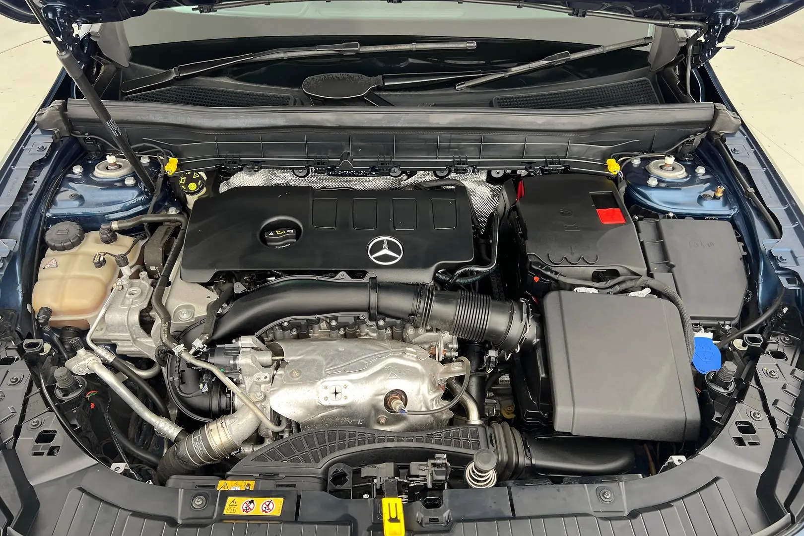 2021 Mercedes-Benz GLB-Class Gallery Image 23