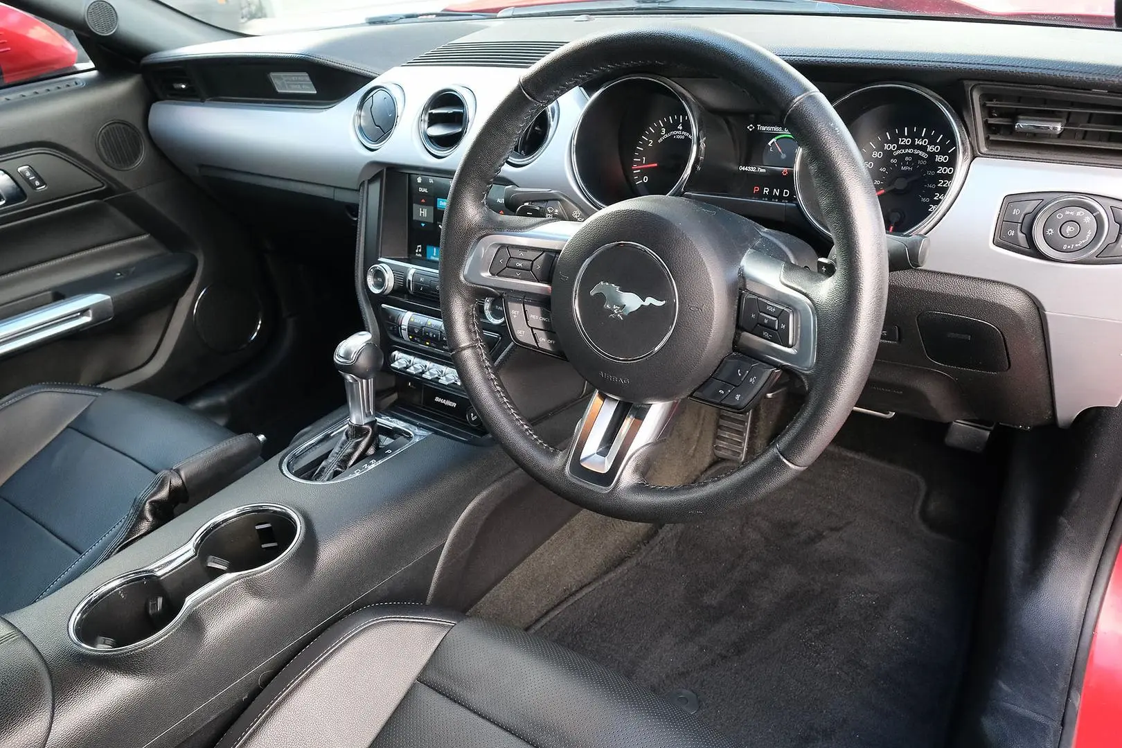 2016 Ford Mustang Gallery Image 7