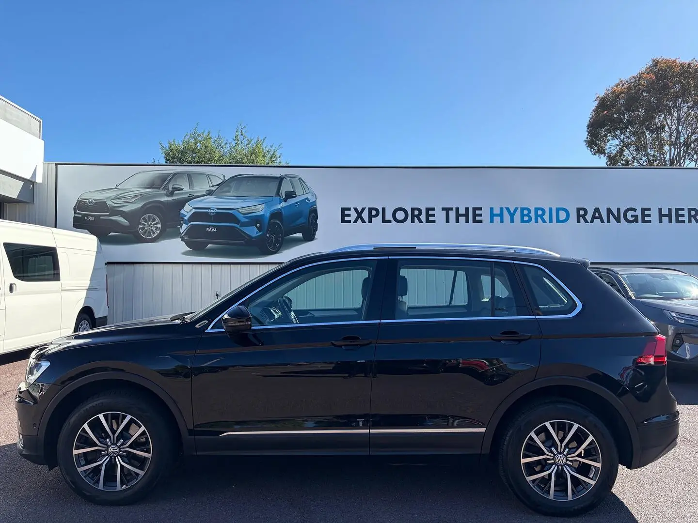 2017 Volkswagen Tiguan Gallery Image 9