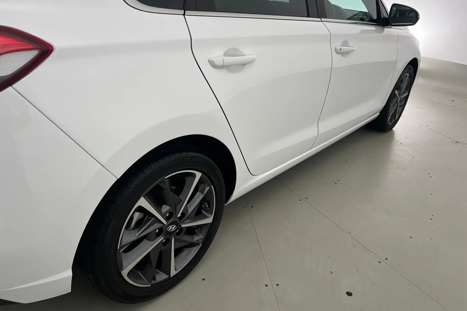 2023 Hyundai i30 Gallery Image 5