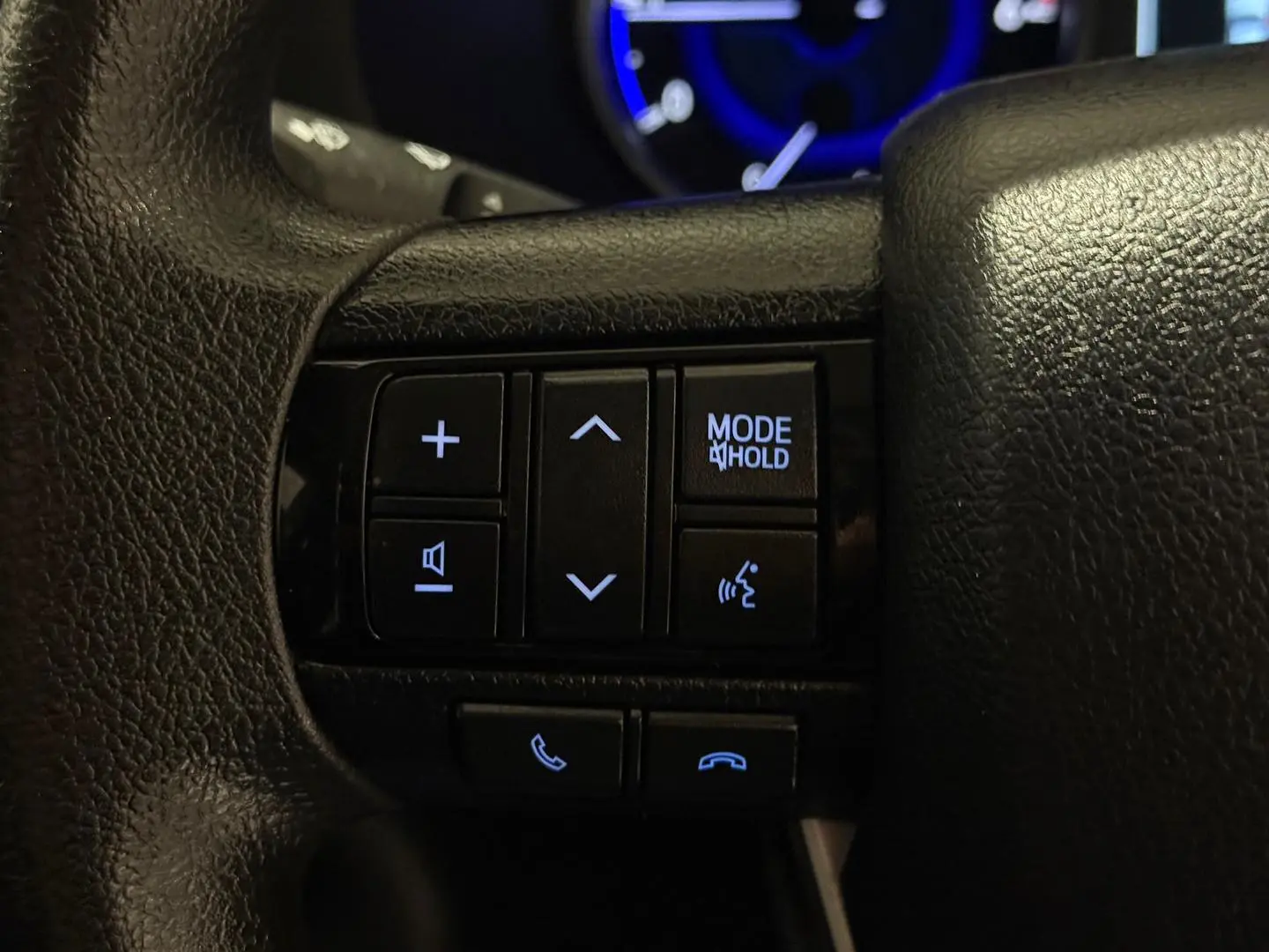 2020 Toyota Hilux Gallery Image 21