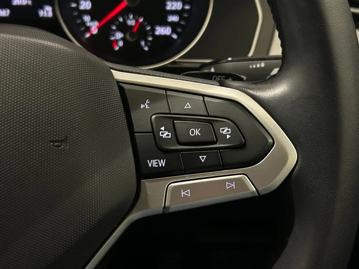 2022 Volkswagen Passat Gallery Image 21