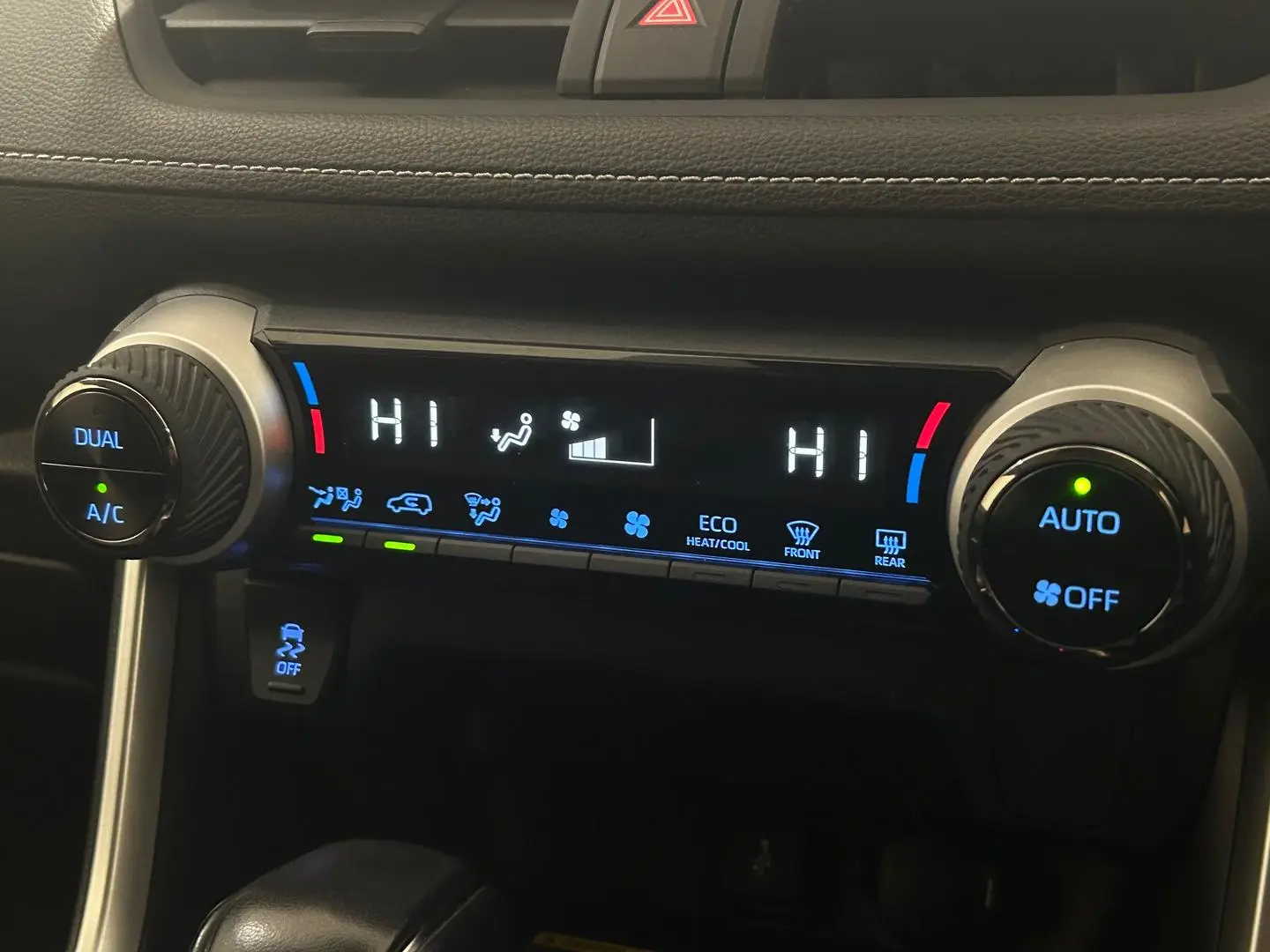 2021 Toyota RAV4 Gallery Image 13