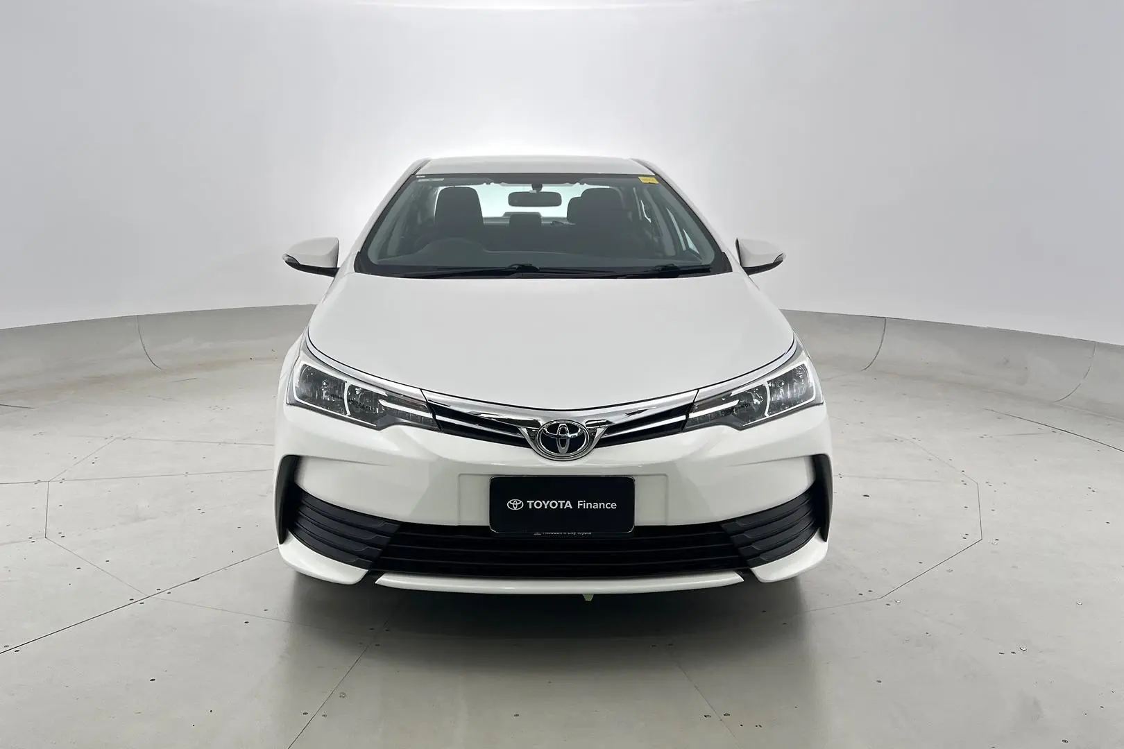 2018 Toyota Corolla Gallery Image 10
