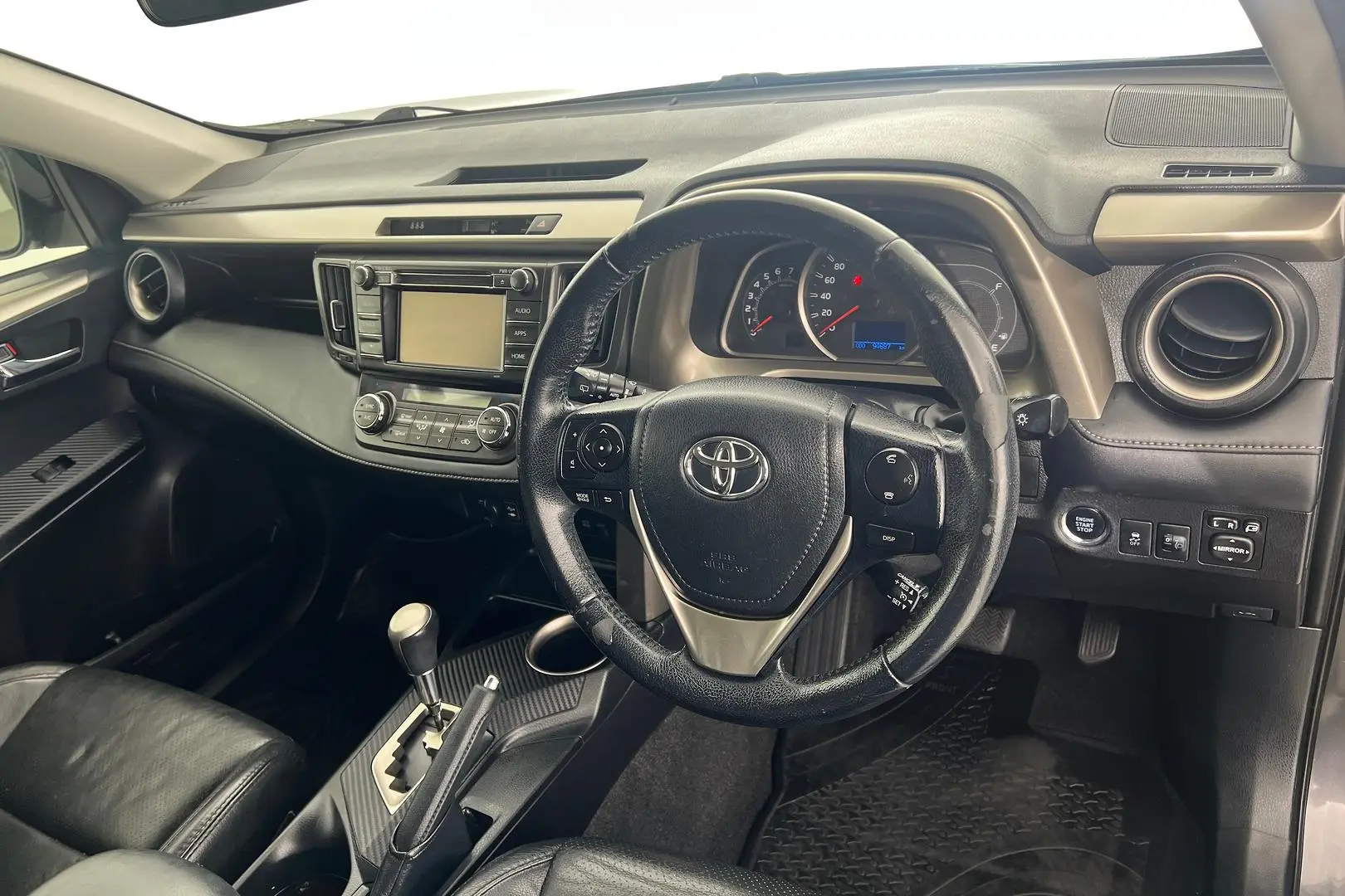 2015 Toyota RAV4 Gallery Image 13