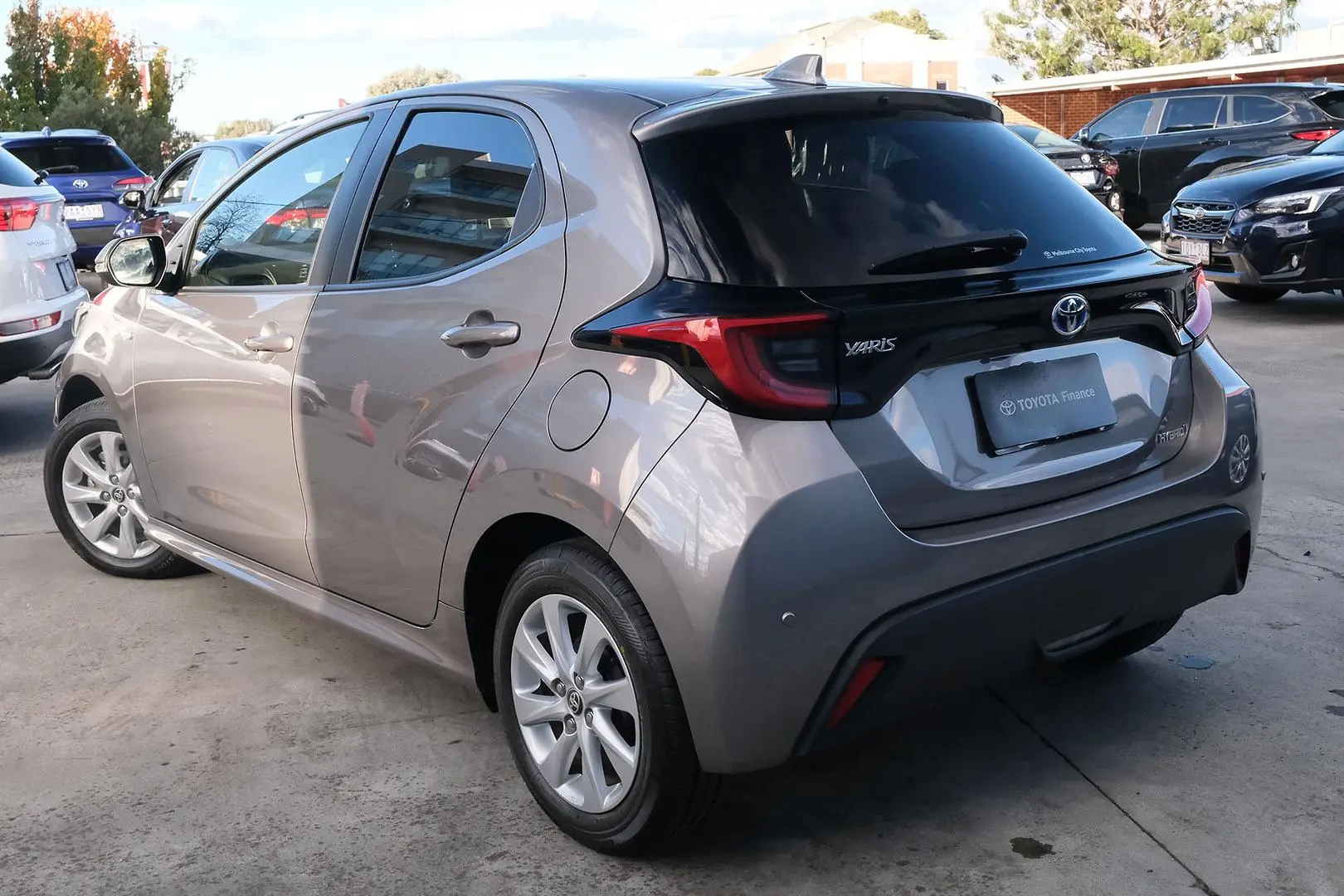 2022 Toyota Yaris Gallery Image 2