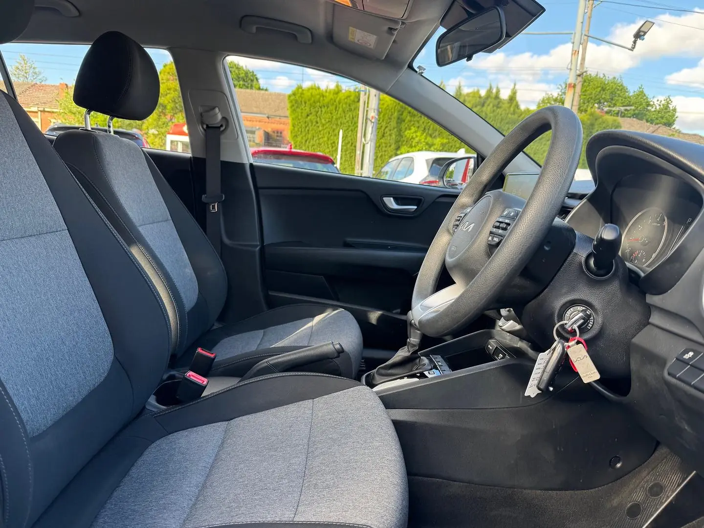 2021 Kia Stonic Gallery Image 12