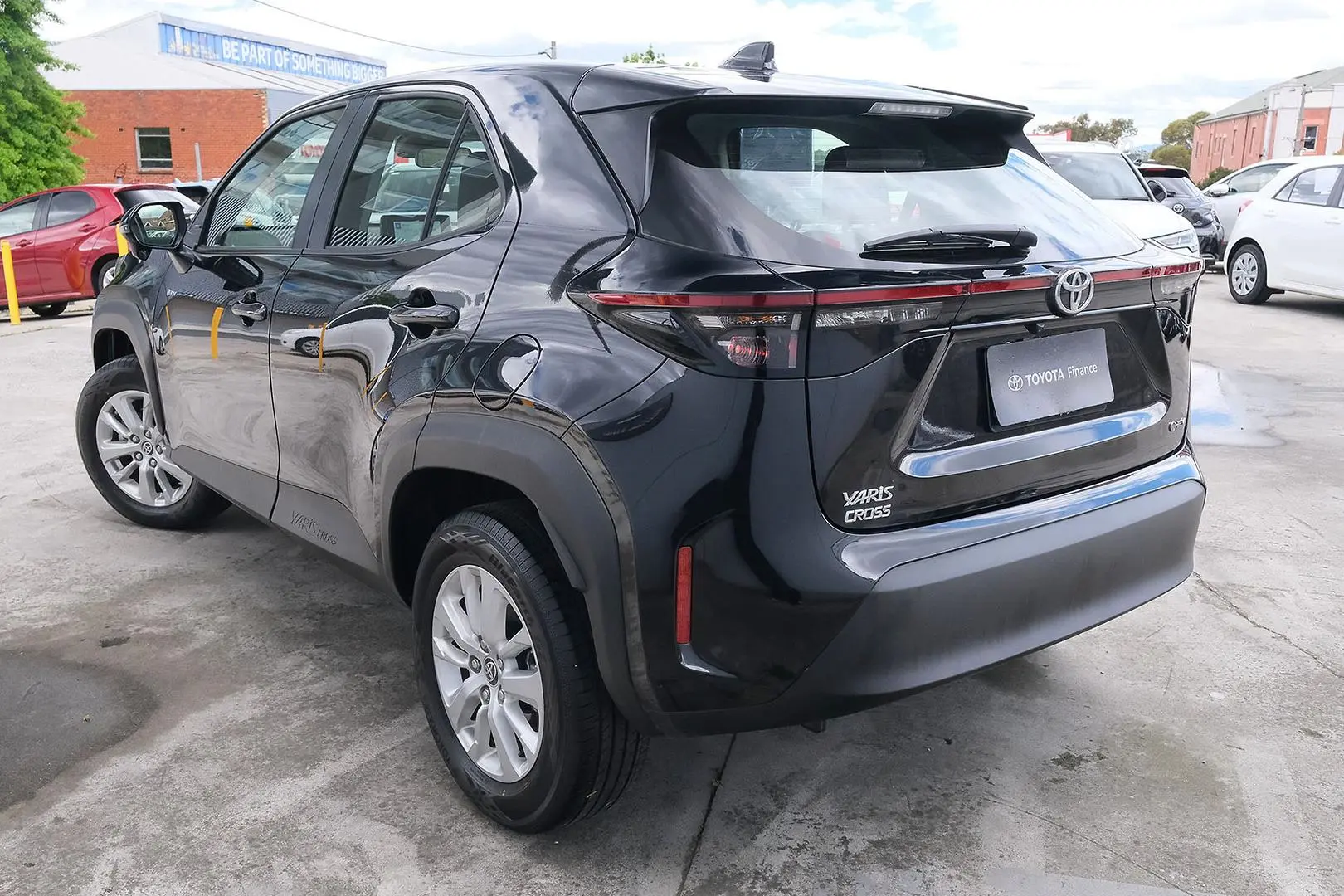 2024 Toyota Yaris Cross Gallery Image 2