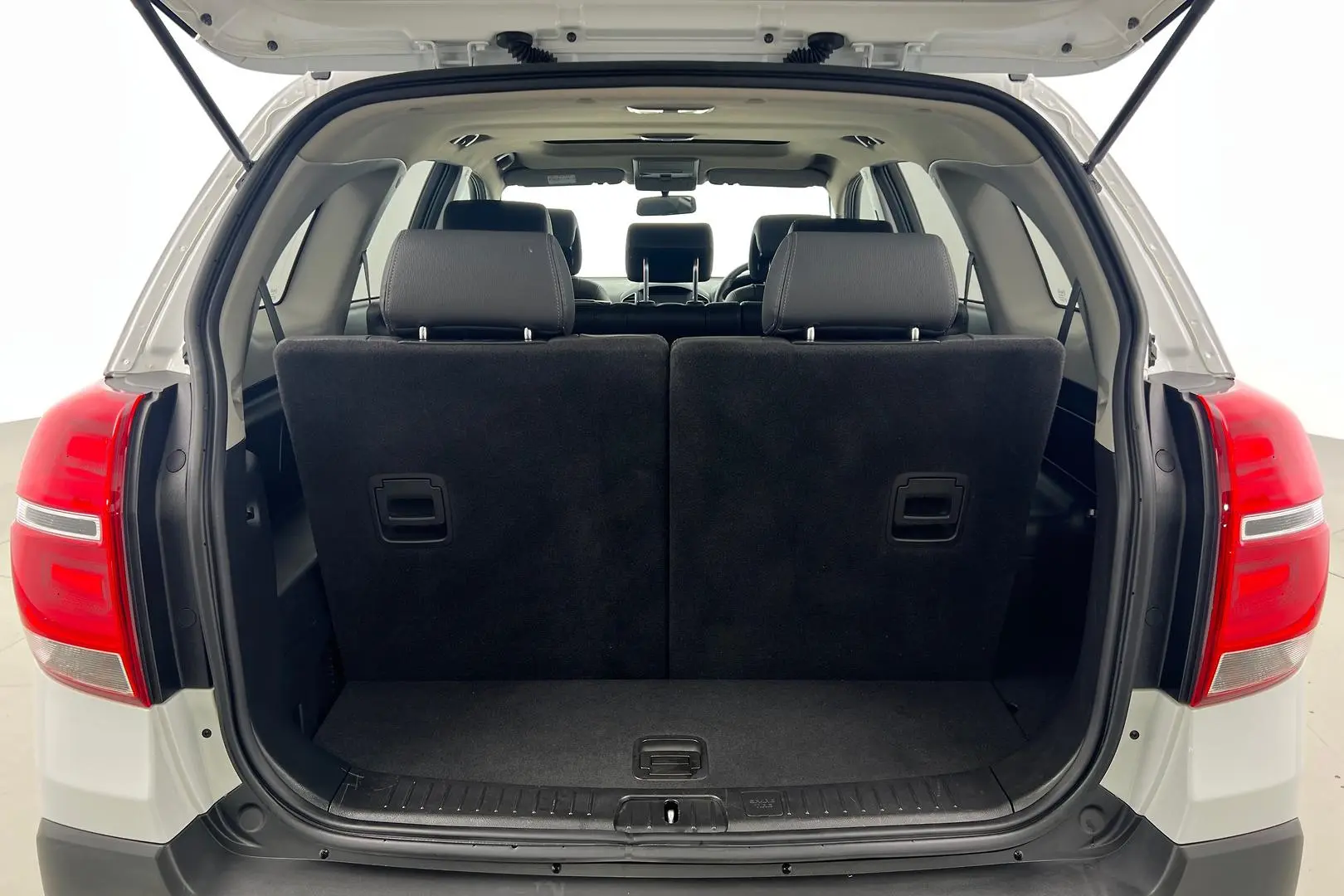 2017 Holden Captiva Gallery Image 24