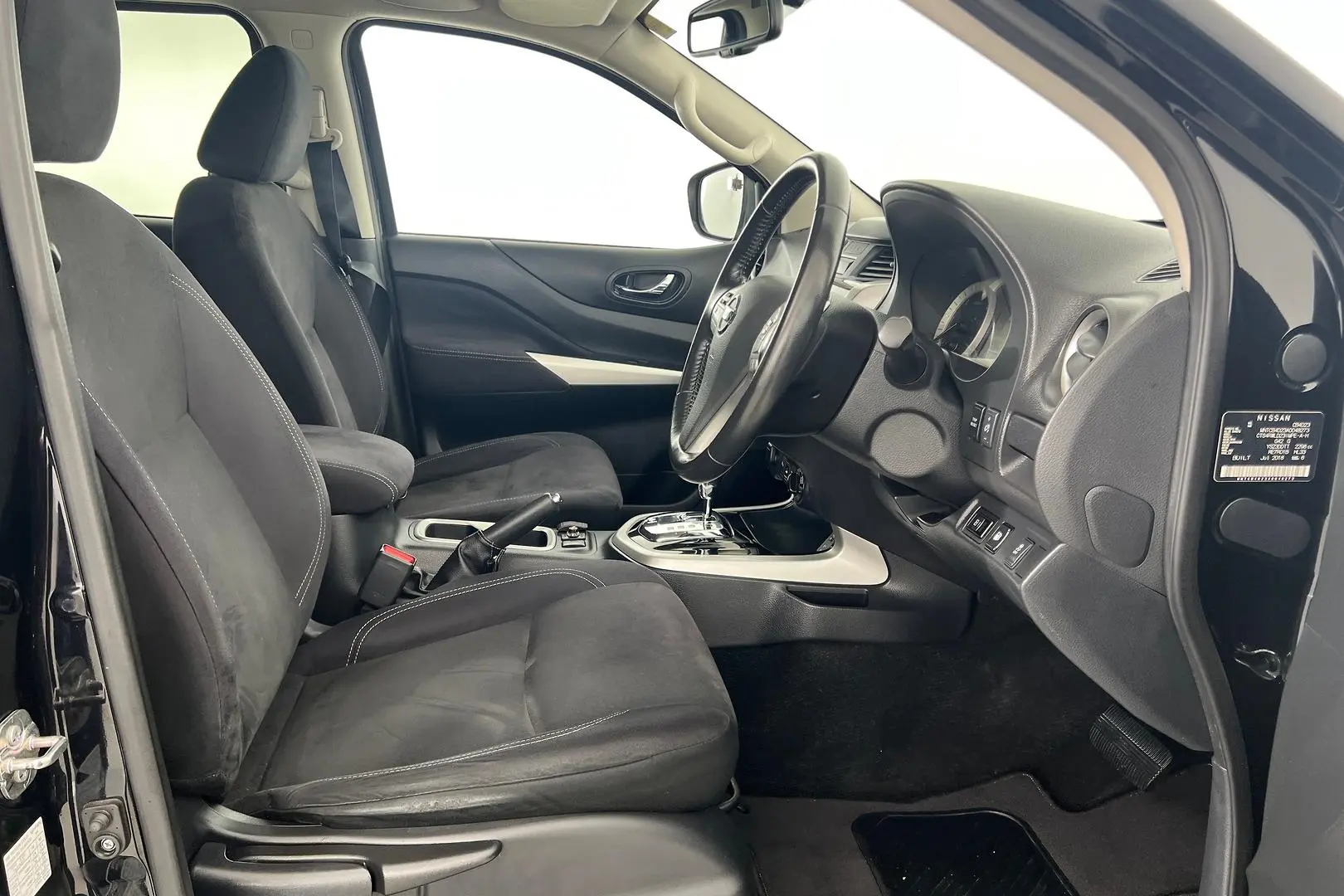 2019 Nissan Navara Gallery Image 12