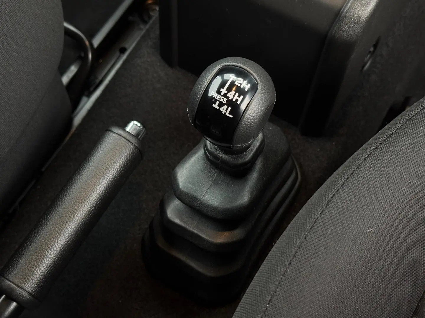2024 Suzuki Jimny Gallery Image 17