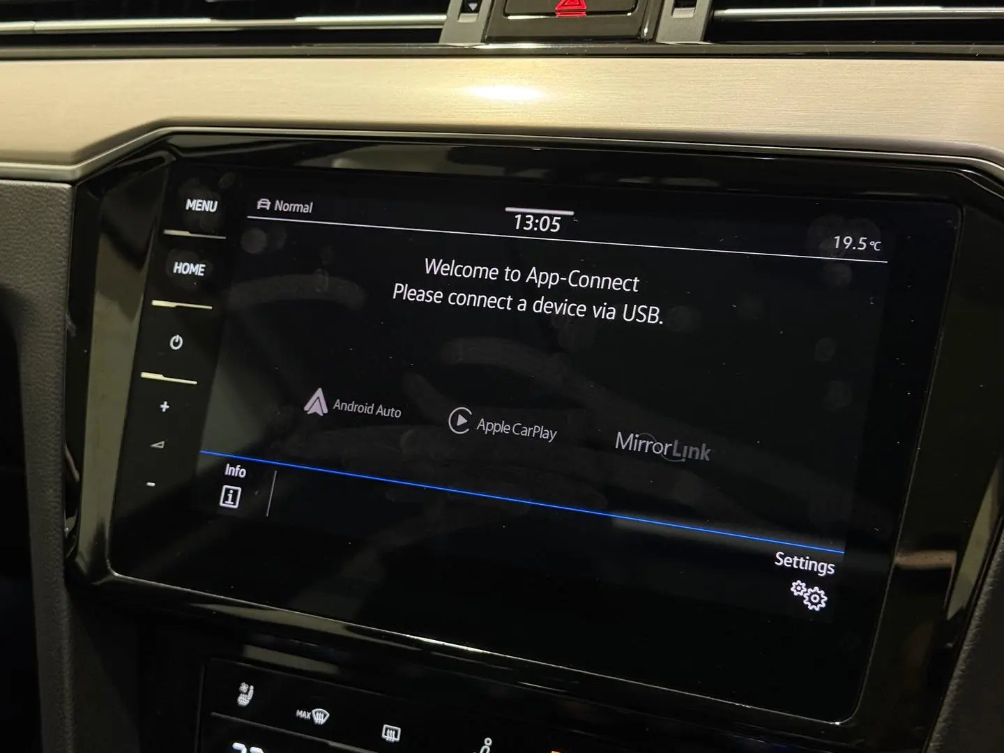 2022 Volkswagen Passat Gallery Image 21