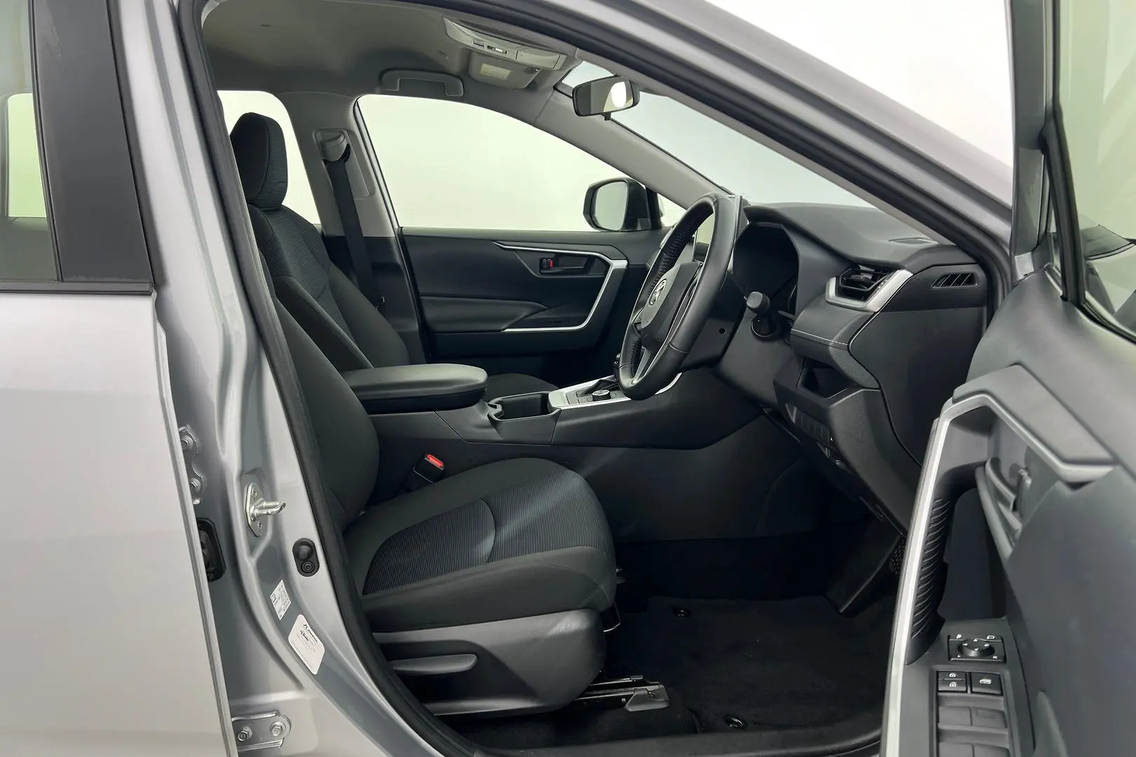 2024 Toyota RAV4 Gallery Image 11