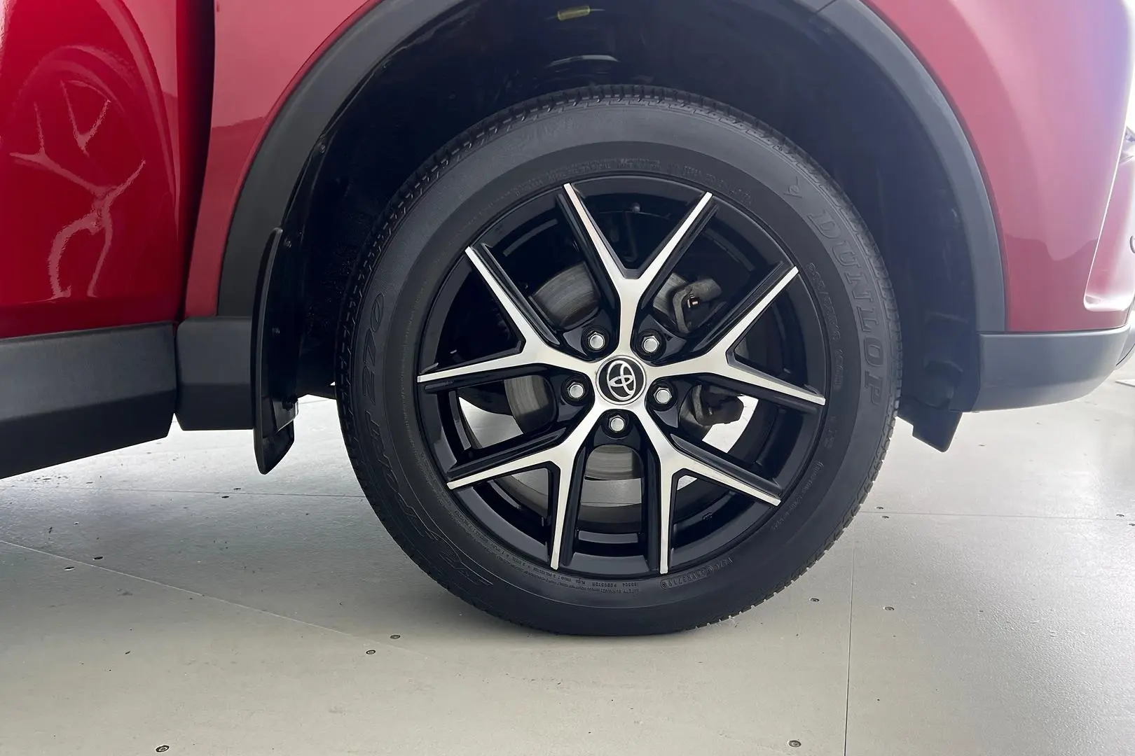 2018 Toyota RAV4 Gallery Image 21
